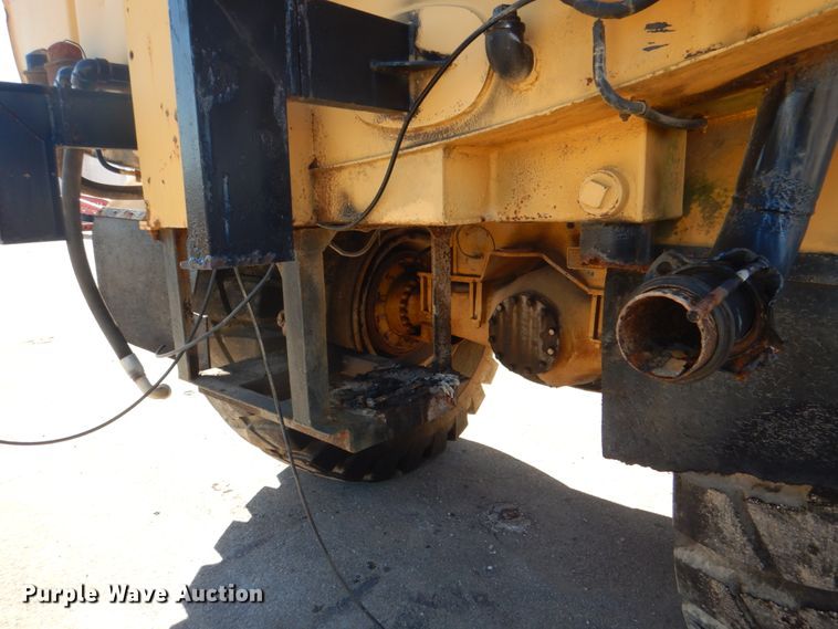 image for item DH7307 Caterpillar D35C  water wagon