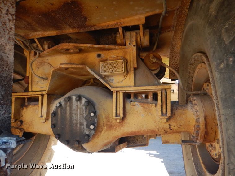 image for item DH7307 Caterpillar D35C  water wagon