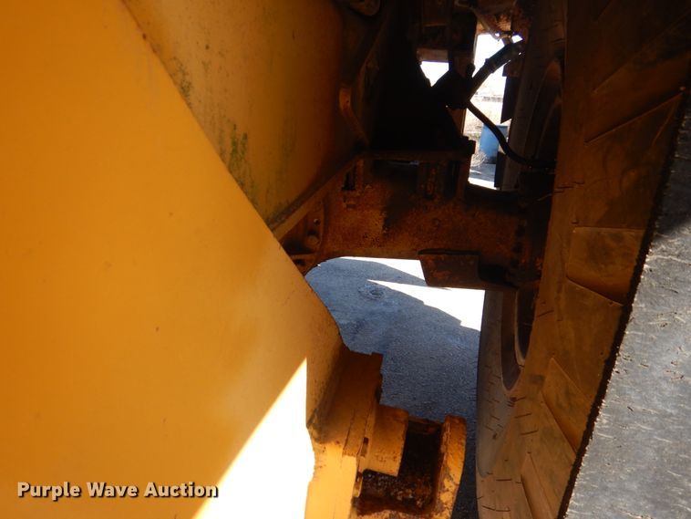 image for item DH7307 Caterpillar D35C  water wagon