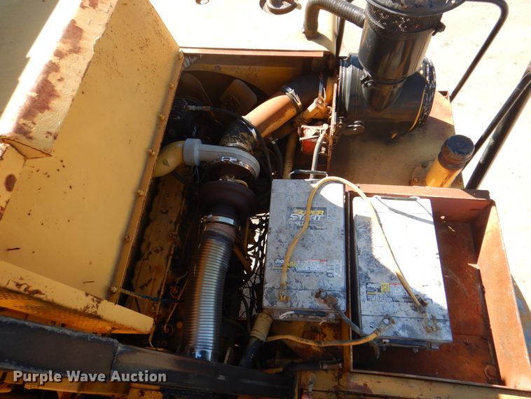 image for item DH7307 Caterpillar D35C  water wagon