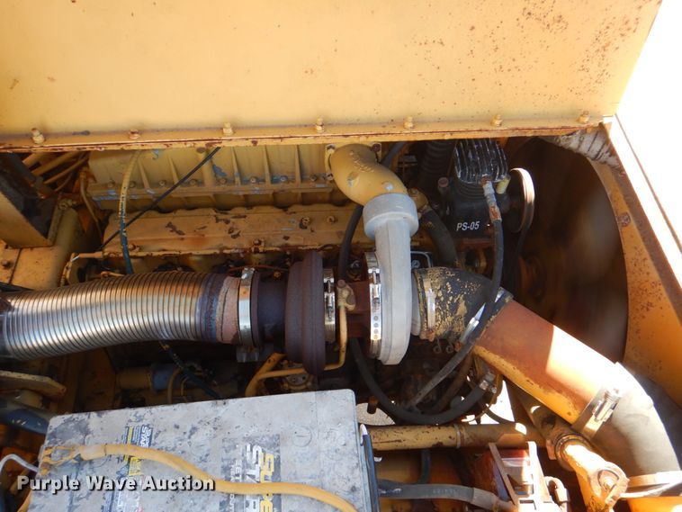 image for item DH7307 Caterpillar D35C  water wagon