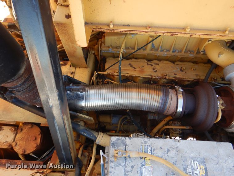 image for item DH7307 Caterpillar D35C  water wagon