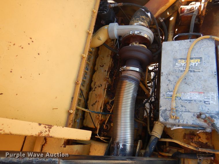 image for item DH7307 Caterpillar D35C  water wagon