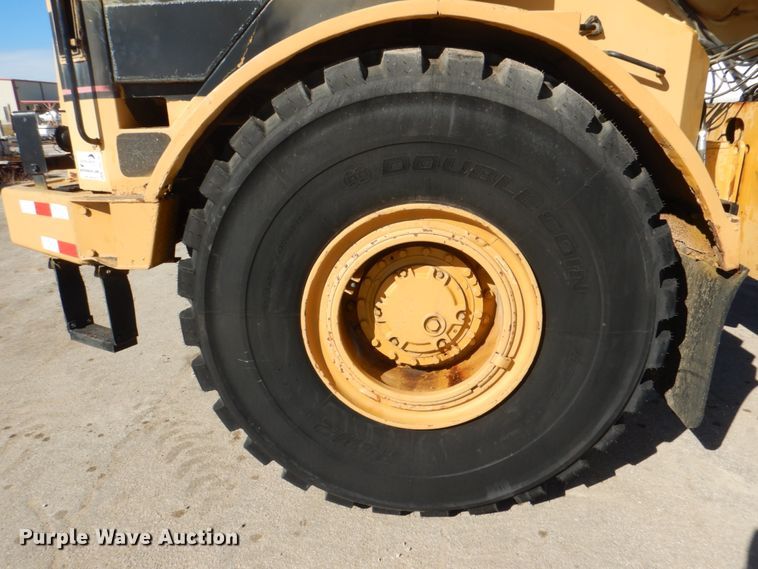 image for item DH7307 Caterpillar D35C  water wagon