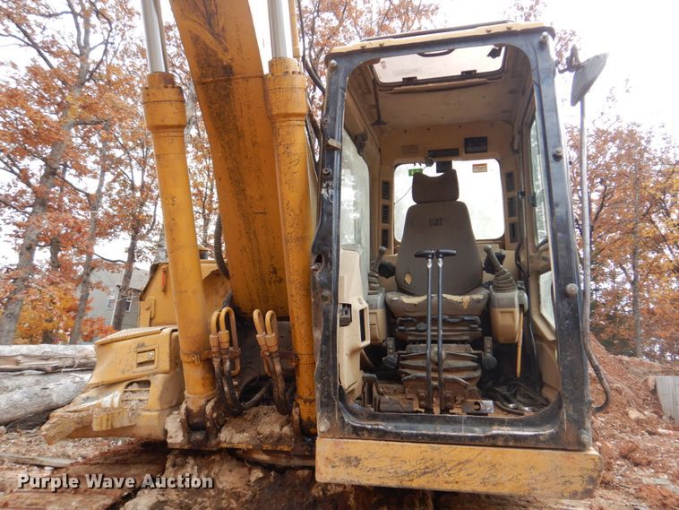 image for item DH8009 2000 Caterpillar 318BLN  excavator