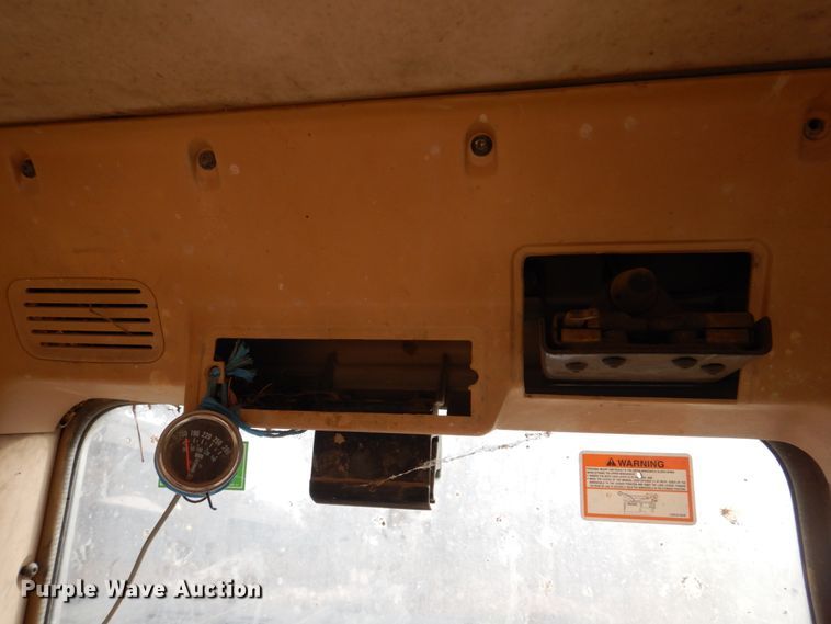 image for item DH8009 2000 Caterpillar 318BLN  excavator