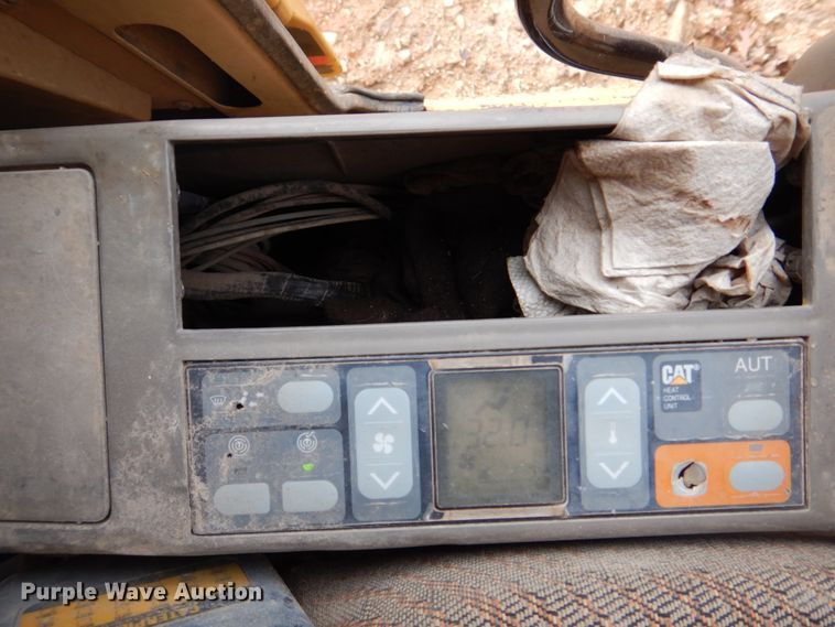 image for item DH8009 2000 Caterpillar 318BLN  excavator