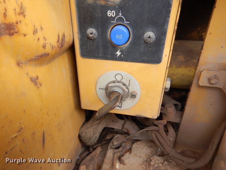 image for item DH8009 2000 Caterpillar 318BLN  excavator