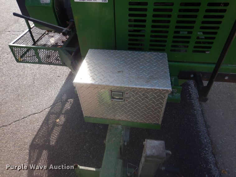 image for item DH8029 2020 Bandit Intimidator 18XP  wood chipper