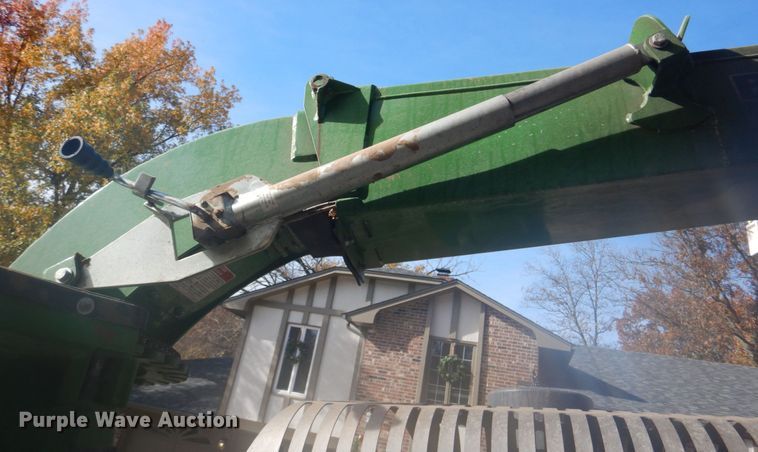 image for item DH8029 2020 Bandit Intimidator 18XP  wood chipper