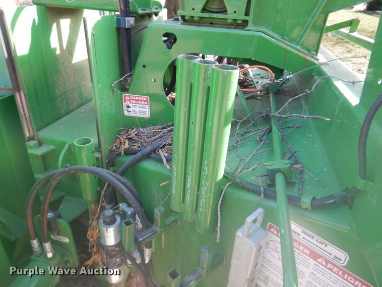 image for item DH8029 2020 Bandit Intimidator 18XP  wood chipper