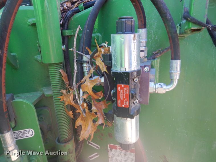 image for item DH8029 2020 Bandit Intimidator 18XP  wood chipper