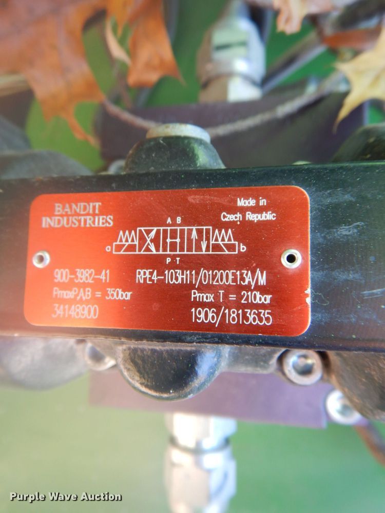 image for item DH8029 2020 Bandit Intimidator 18XP  wood chipper