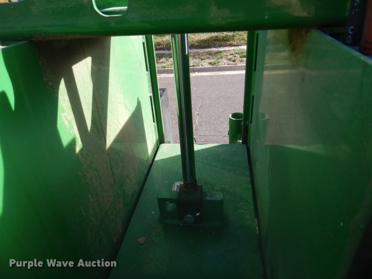 image for item DH8029 2020 Bandit Intimidator 18XP  wood chipper