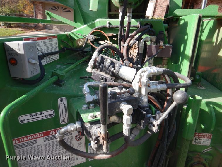 image for item DH8029 2020 Bandit Intimidator 18XP  wood chipper