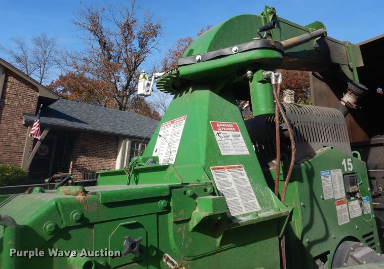 image for item DH8029 2020 Bandit Intimidator 18XP  wood chipper