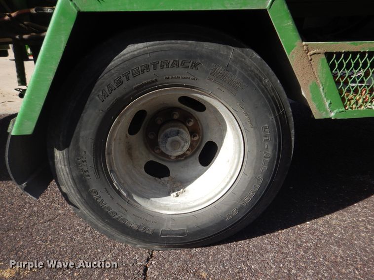 image for item DH8029 2020 Bandit Intimidator 18XP  wood chipper