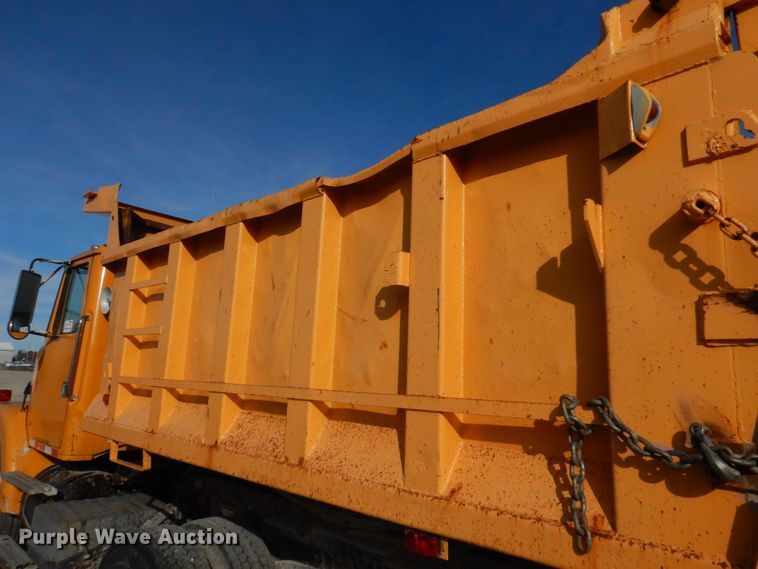 image for item DH8032 1994 White GMC WG  dump truck