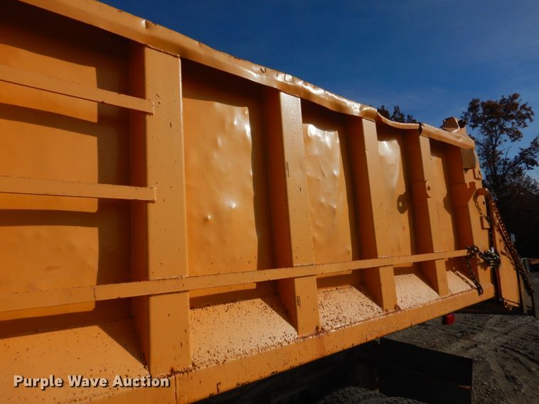 image for item DH8032 1994 White GMC WG  dump truck