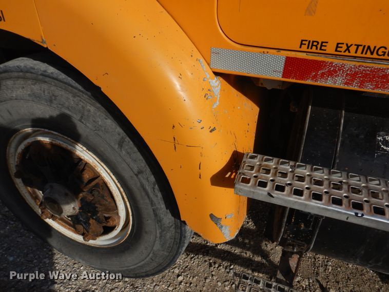 image for item DH8032 1994 White GMC WG  dump truck