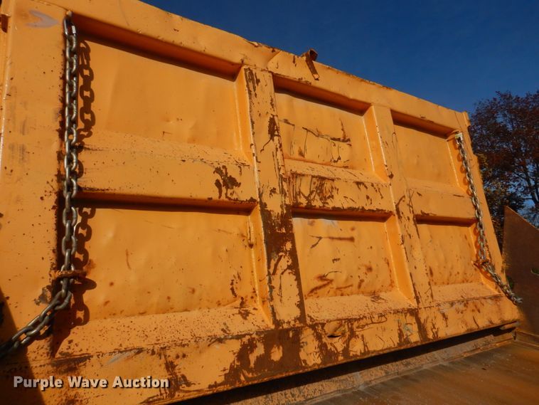 image for item DH8032 1994 White GMC WG  dump truck