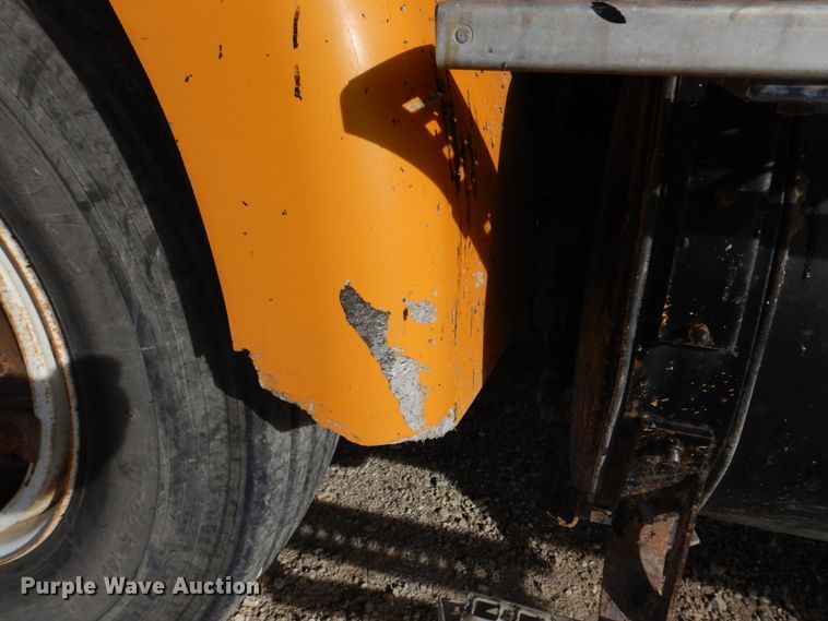 image for item DH8032 1994 White GMC WG  dump truck