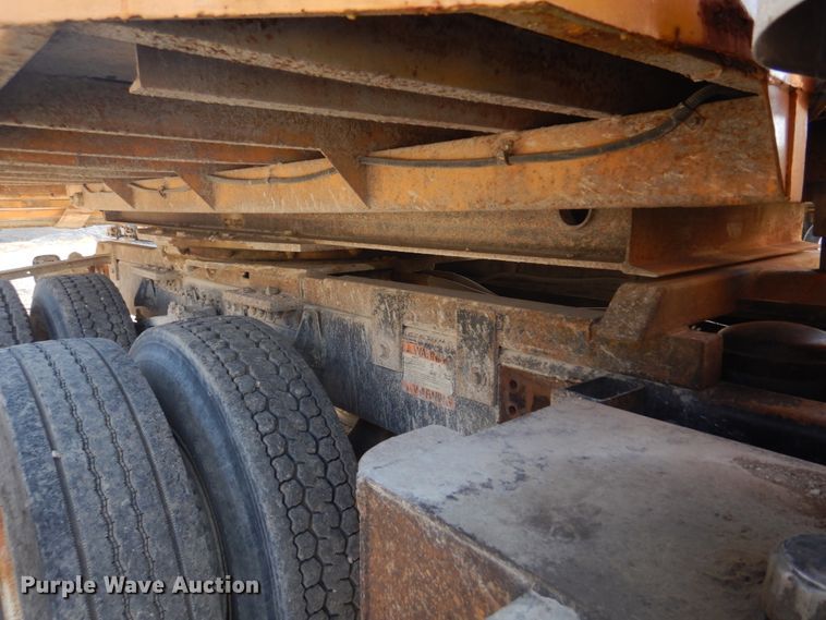 image for item DH8032 1994 White GMC WG  dump truck