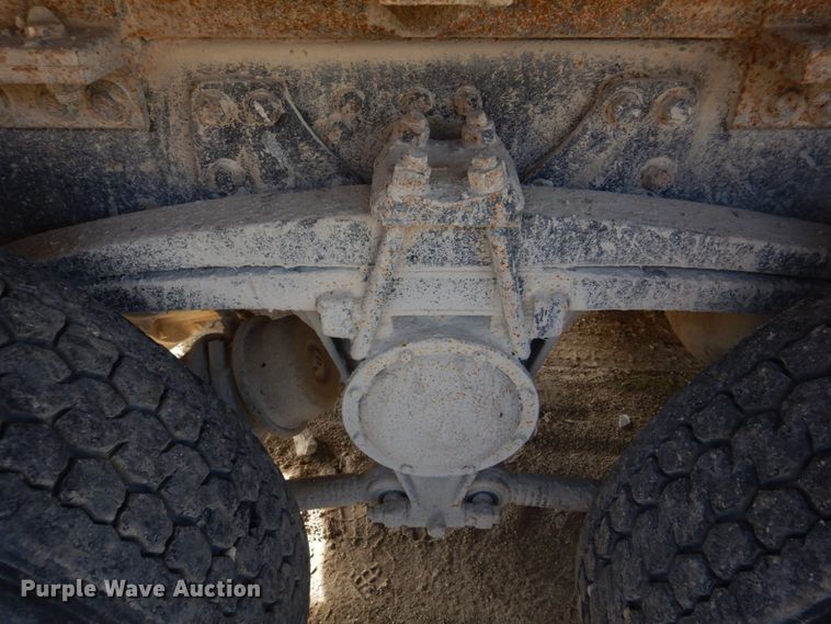 image for item DH8032 1994 White GMC WG  dump truck