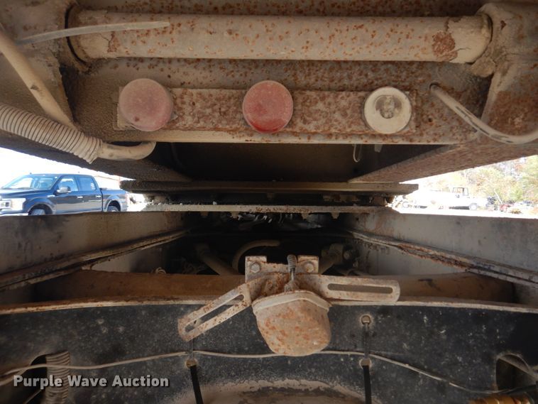 image for item DH8032 1994 White GMC WG  dump truck