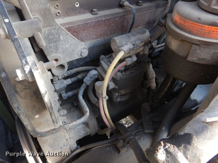 image for item DH8032 1994 White GMC WG  dump truck