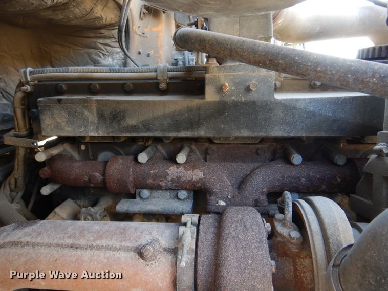 image for item DH8032 1994 White GMC WG  dump truck