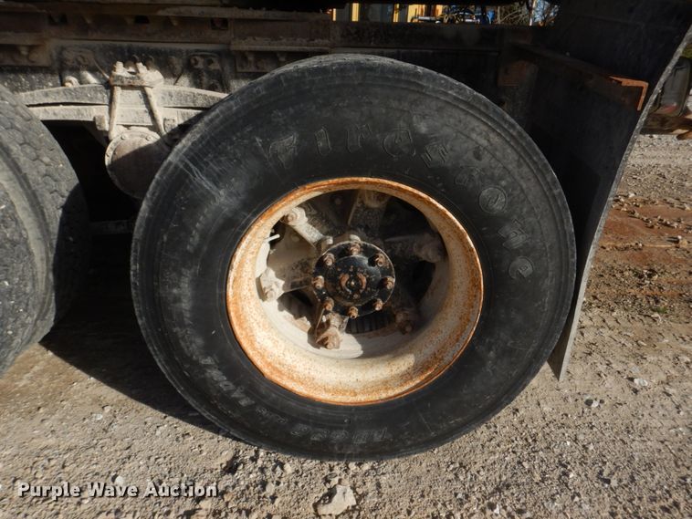 image for item DH8032 1994 White GMC WG  dump truck