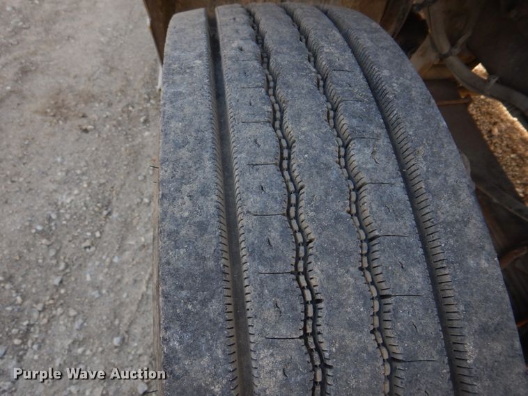 image for item DH8032 1994 White GMC WG  dump truck