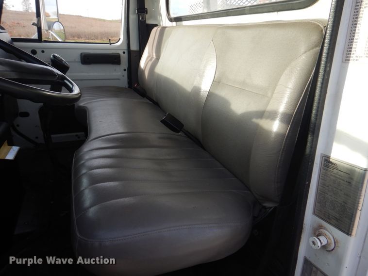 image for item DH8037 1999 International 4700  digger derrick truck