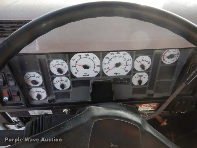 image for item DH8037 1999 International 4700  digger derrick truck