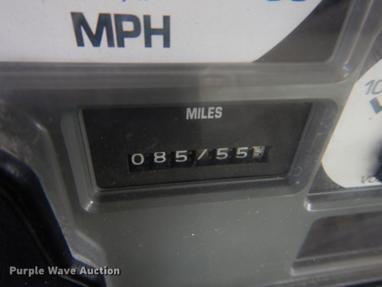 image for item DH8037 1999 International 4700  digger derrick truck