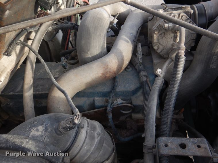 image for item DH8037 1999 International 4700  digger derrick truck