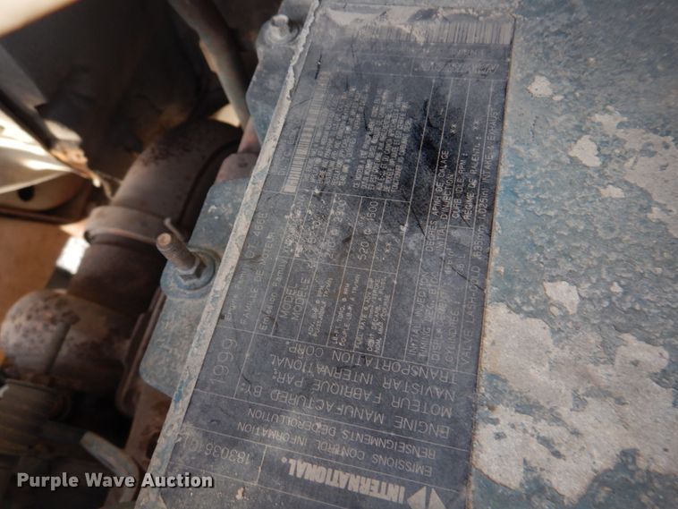 image for item DH8037 1999 International 4700  digger derrick truck