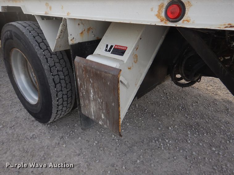 image for item DH8037 1999 International 4700  digger derrick truck