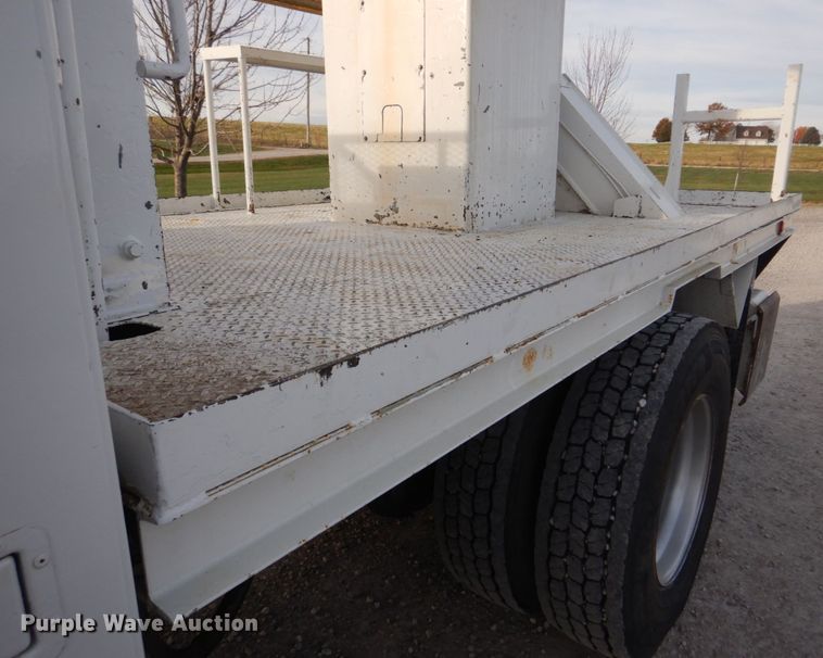 image for item DH8037 1999 International 4700  digger derrick truck