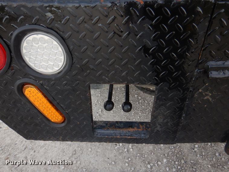 image for item DH8037 1999 International 4700  digger derrick truck