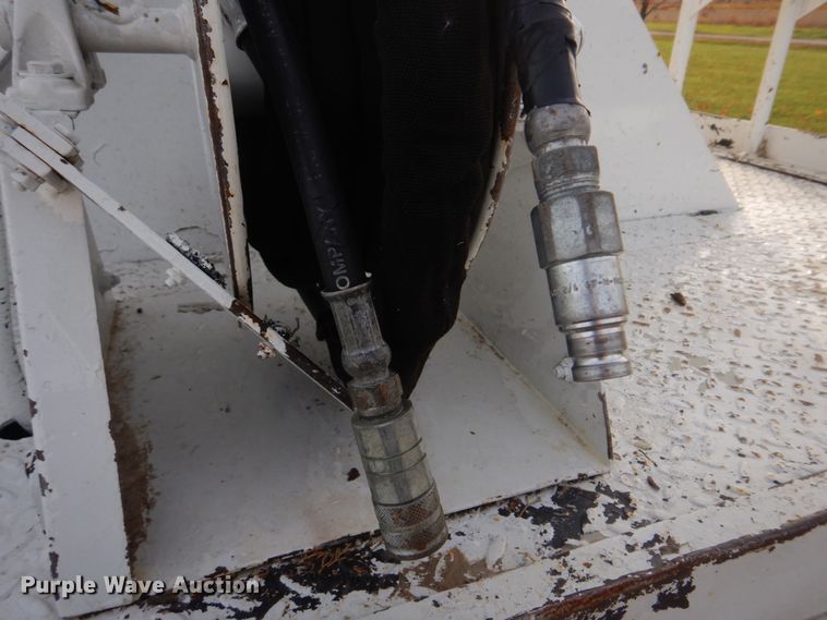 image for item DH8037 1999 International 4700  digger derrick truck