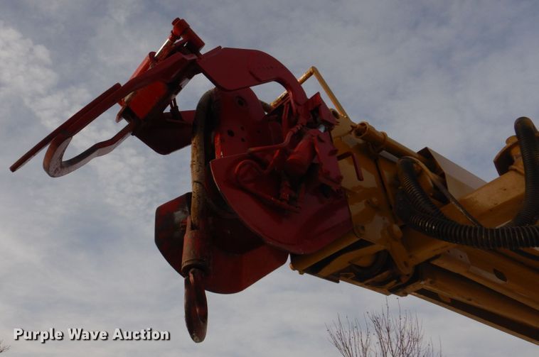 image for item DH8037 1999 International 4700  digger derrick truck