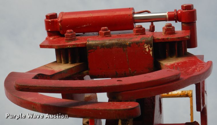 image for item DH8037 1999 International 4700  digger derrick truck