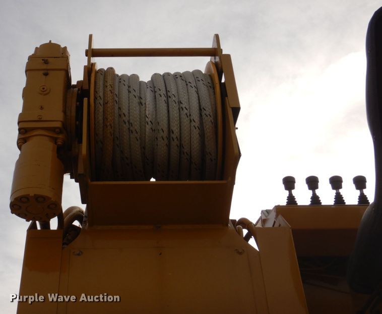 image for item DH8037 1999 International 4700  digger derrick truck