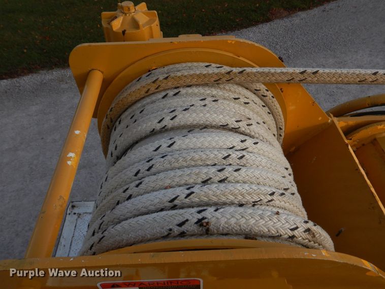 image for item DH8037 1999 International 4700  digger derrick truck