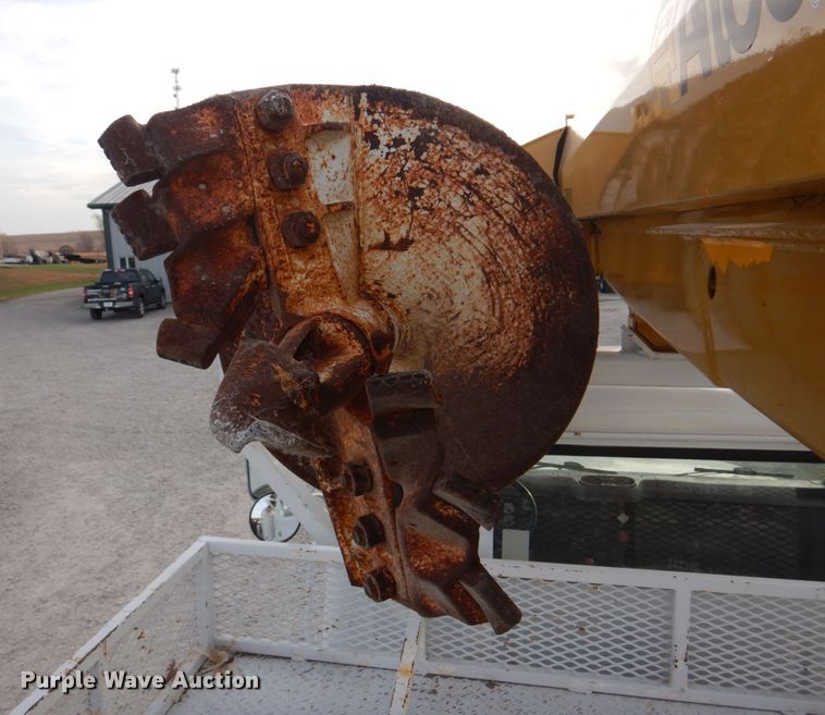 image for item DH8037 1999 International 4700  digger derrick truck