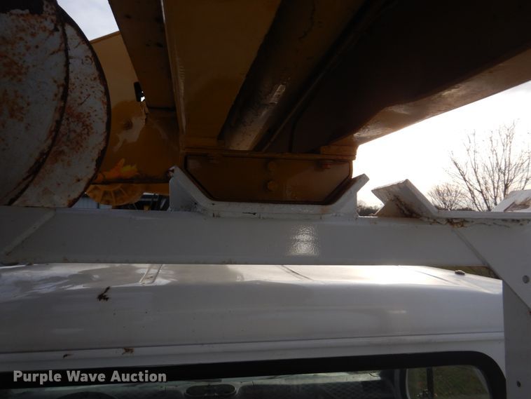 image for item DH8037 1999 International 4700  digger derrick truck