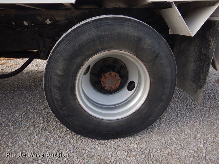 image for item DH8037 1999 International 4700  digger derrick truck