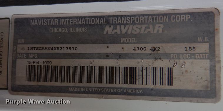 image for item DH8037 1999 International 4700  digger derrick truck